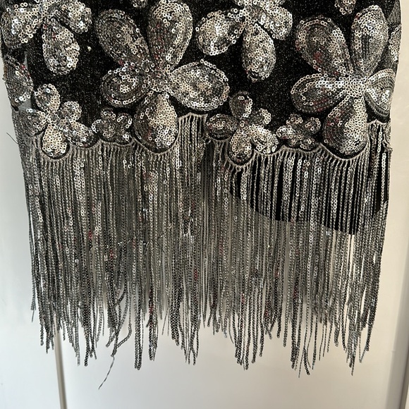 NWT For Love & Lemons Silver Colette Sequin Floral Fringe Mini Dress Size Small - Picture 7 of 12